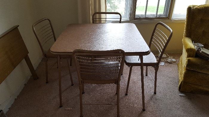 Cosco Mid Mod table and 4 chairs