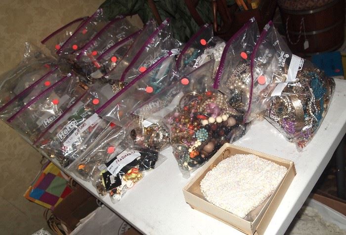 Bulk bagged costume jewelry (NO silver or gold here)