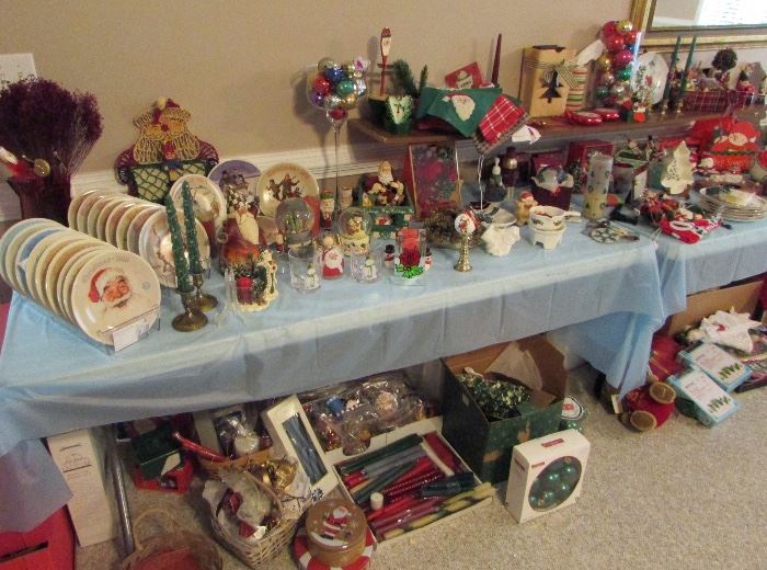 Welcome to "Christmas Lane"