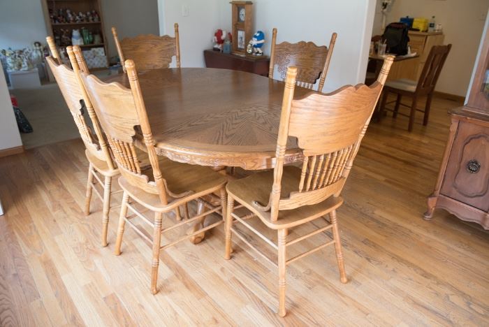 Large Oak Dining table and Chairs