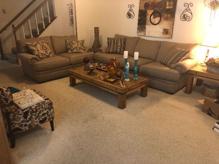 Like new Haverty's Nail head trim sofa and matching loveseat, Gorgeous!!
