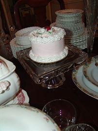 Cake stand