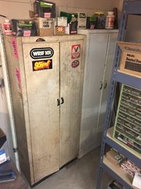 HEAVY DUTY FLOOR CABINET