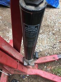 ARCAN HEAVY DUTY MOBILE CRANE