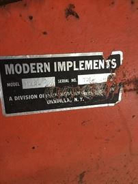 MODERN IMPLEMENTS SNOW PLOW BLADE