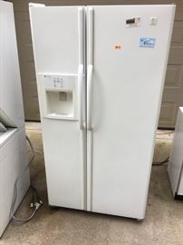 MAYTAG PLUS REFRIGERATOR