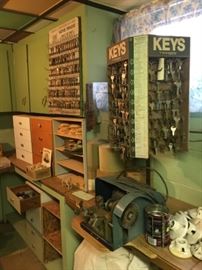 Key blanks and keys
