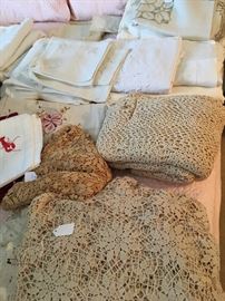 Wide variety of vintage linens