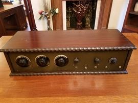 1915-22 era Radio -- ALL ORIGINAL; Original tubes and wiring inside. VERY collectible and priced right!