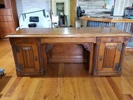 Tiger-striped antique oak sideboard. If you see ONE piece at this sale, THIS IS THE ONE! Hand carved, magnificent oak graining caught by the maker. Primo!