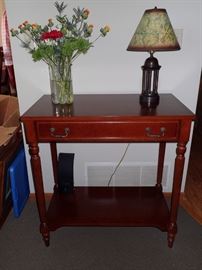 CHERRY ENTRY TABLE WITH SHELF & DRAWER  - DETAILED LAMP WITH SHADE