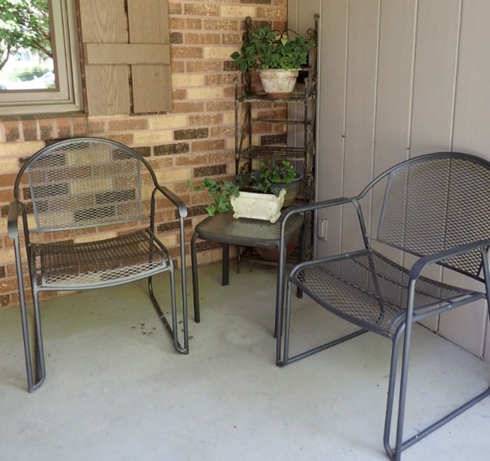 OUTDOOR SIDE CHAIRS WITH ARMS & PLANT STAND - SM TABLE
