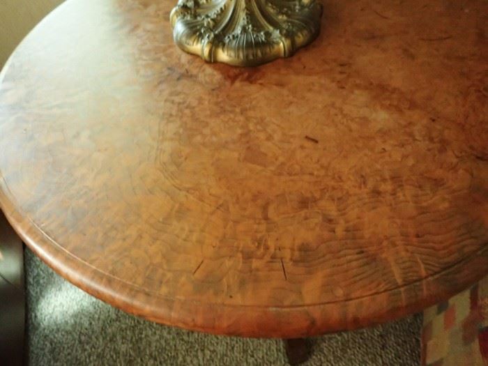 BURLED PEDESTAL ROUND SIDE TABLE