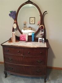 A nice woman's mirrored oak dresser from the early 1900's/
