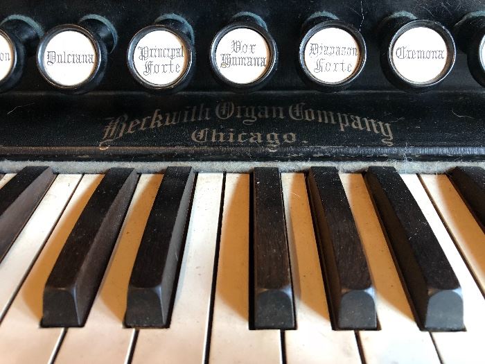 Beckwith Organ Company-Chicago antique pump organ