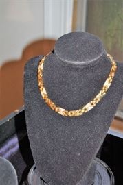 18K Gold and Diamond Necklace