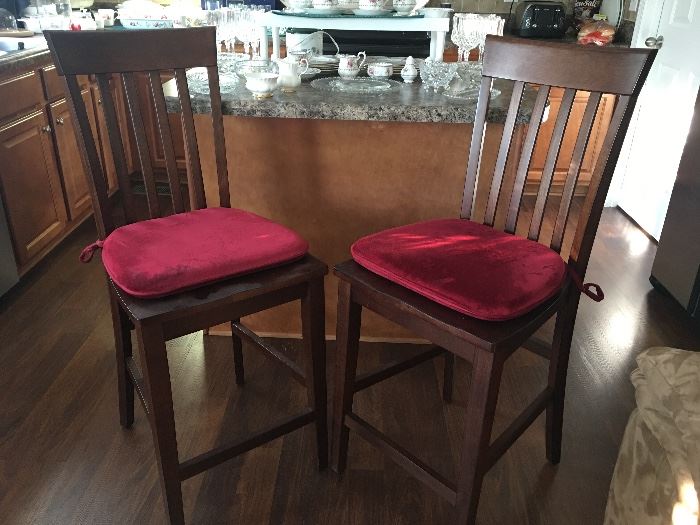 Set of two bar stools