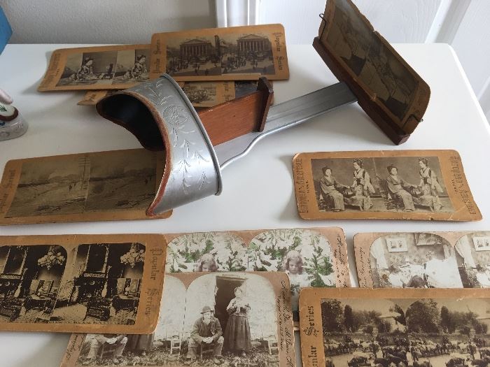 Antique Stereoscope Card viewer with viewer cards