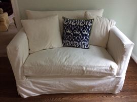 CRATE & BARREL Willow Modern Slipcoverd Loveseat Sofa