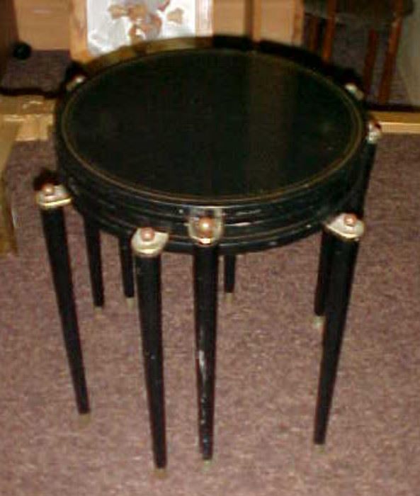  set of nesting tables- 3 pc