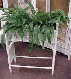 WICKER PLANTER