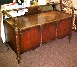 CEDAR CHEST