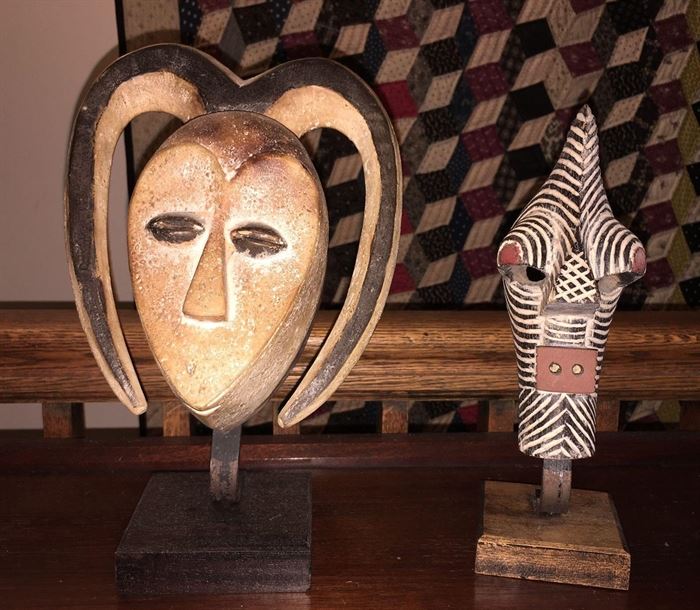 #2442: Mask & Zebra on Stand
Mask and zebra on stand.

Zebra, 10"H
Mask, 11"H