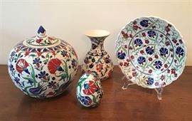 #2200: Group of four porcelain collection
Group of four porcelain collection.

Urn, 7"H.
Vase, 5"H.
Egg, 3.5"H.

Bid per piece, Final bid x 4