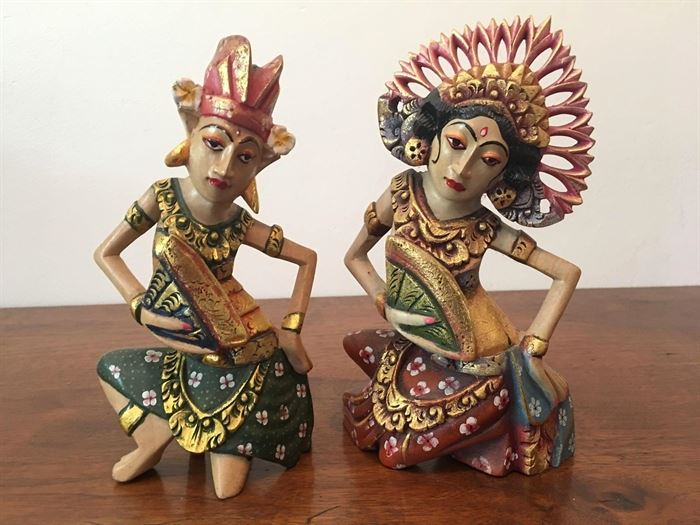 #2268: Balinese carving dancers
Wood carvings, Balinese dancers.

Small, 7.75"H.
Large, 8"H.