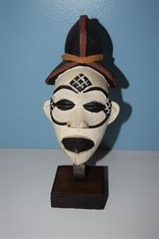 #2158: Mask on pedestal
Mask on pedestal.

9.5"H