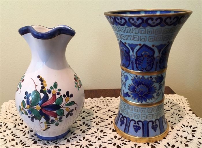 
#2412: Porcelain Vases
Porcelain vases.

3” x 3” x 5”H. and 3” x 3” x 4.5"H