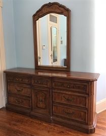 #1403: Dresser & Mirror Burl
Great dresser and mirror with burl veneer. Wonderful storage space and design.

70"L x 19"W x 32"H
