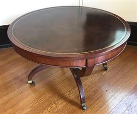 #1422: Round table with trim
Round table with trim.

29"D x 18"H