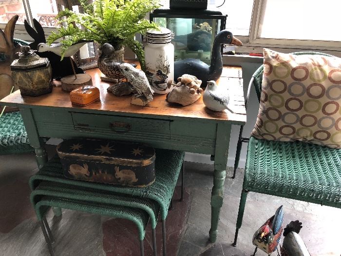 Side Table, nesting tables and side chairs (wicker), large collection of decoys, bunnies and frog art
