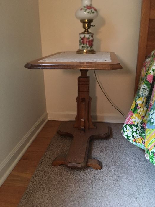 Oak bedstand, trestle foot base-adjustable height, 20"x 30" top, American, circa 1910