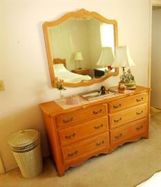 Ethan Allen vanity