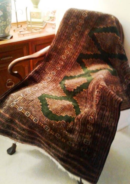 Silk oriental carpet with high kpi