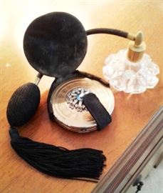 Atomizer and compact