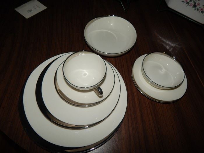PICKARD - Cresent - Complete 8 pc Place Setting China with Coffee Set and Serving Pieces. Lovely from 1964 