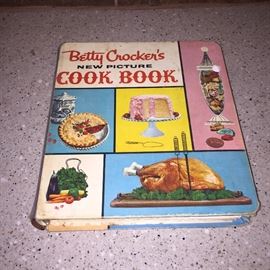  Some very nice vintage cookbooks 