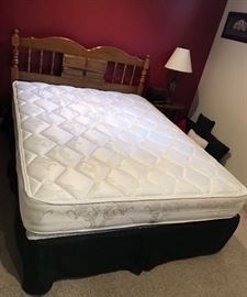 Hawn queen bedding like new
