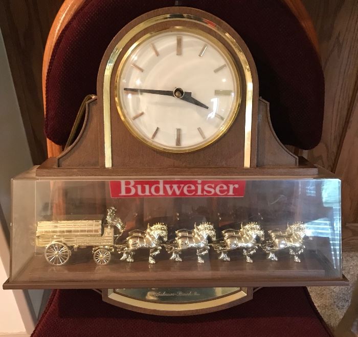 BUDWEISER CLYDESDALE WORLD CHAMPIONS VINTAGE CLOCK