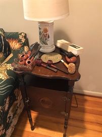 Vintage tobacco/pipe stand and pipes
