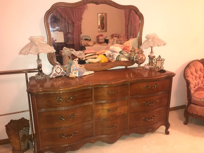 French Provincial Style Dresser set