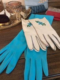 Ladies vintage gloves 