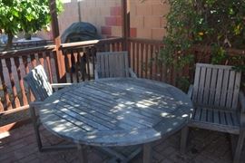 KINGSLEY AND BATE PATIO SET