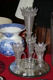 15 inch threaded glass 4 horn epergne