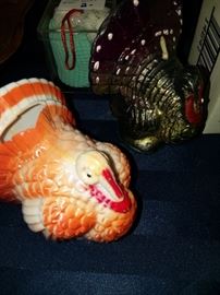 Vintage turkey and Thanksgiving items