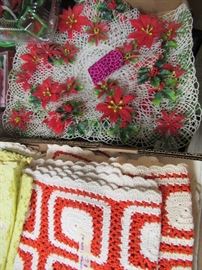 Vintage Linens, placemats , doilies,table runners