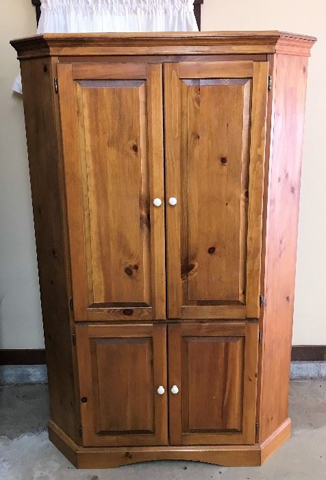  Corner Cupboard         http://www.ctonlineauctions.com/detail.asp?id=749533
